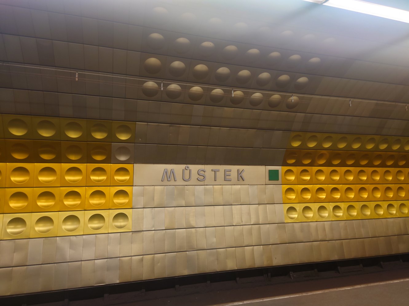 New Jewish Cemetery. Prague. April, 2025.