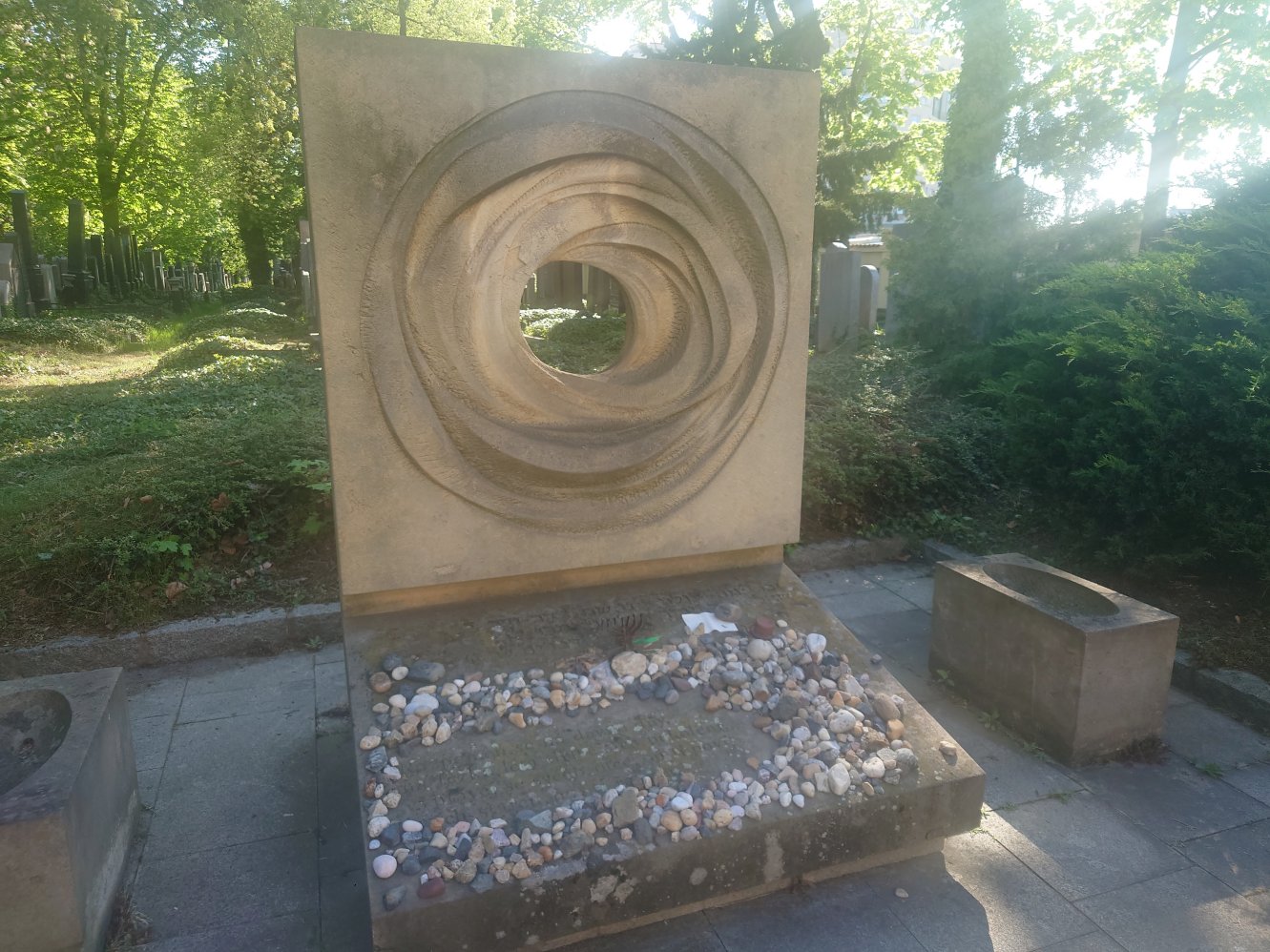 New Jewish Cemetery. Prague. April, 2025.
