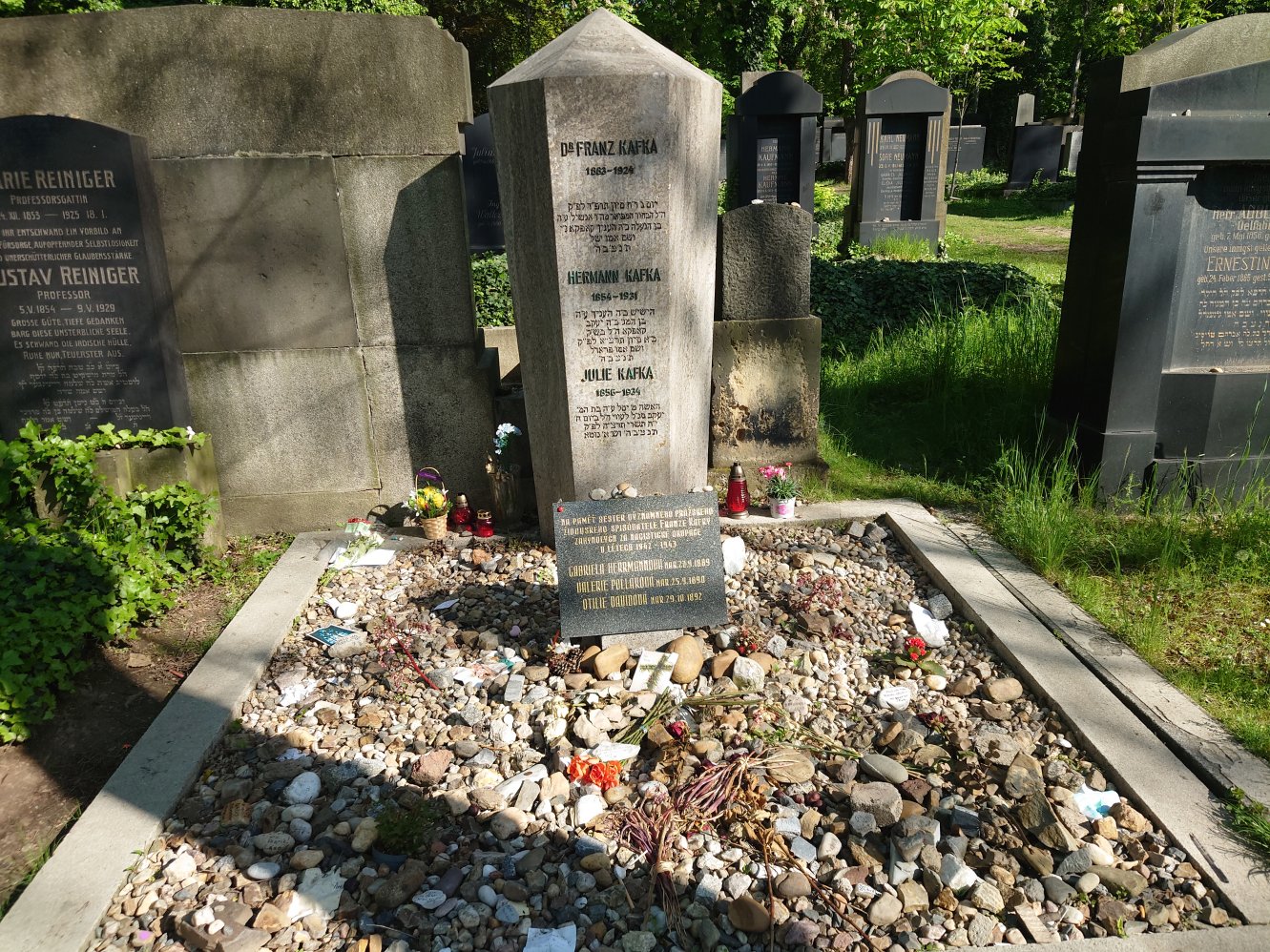 New Jewish Cemetery. Prague. April, 2025.
